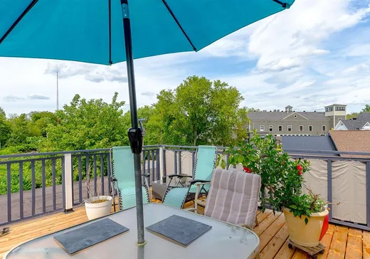 Propriété commerciale à vendre - 35 Rue Principale S., Sutton, J0E 2K0