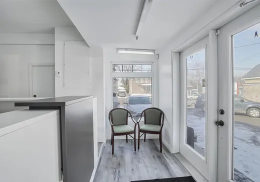 Propriété commerciale à vendre - 128-128A Boul. Curé-Labelle, Laval (Sainte-Rose), H7L 2Z4