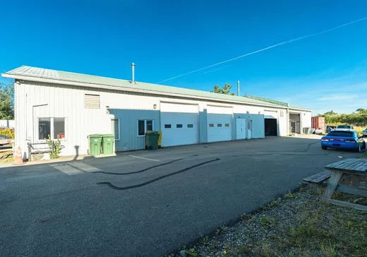 Commercial Property for Sale - 4935-4937 Boul. Industriel, Sherbrooke, J1R 0P4