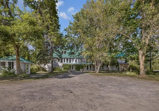 Farm for Sale - 270 Ch. Jean-Guérin O., St-Henri-de-Levis, G0R 3E0