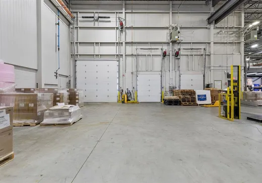 Bâtiment Industriel à vendre - 1630 Boul. Dagenais O., Laval (Chomedey), H7L 5C7