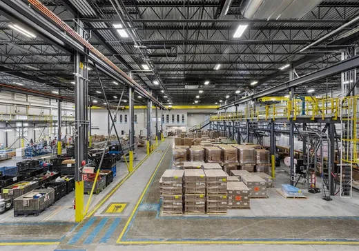 Bâtiment Industriel à vendre - 1630 Boul. Dagenais O., Laval (Chomedey), H7L 5C7