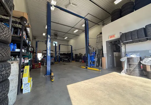 Commercial Condo for Sale - 1352 Boul. Lionel-Boulet, Varennes, J3X 1P7