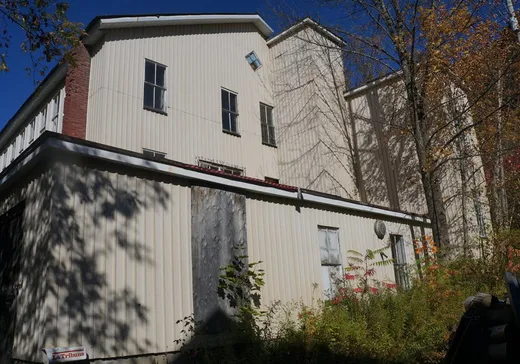 Industrial Building for Sale - 46 Rue Railroad, Stanstead, J0B 3E2