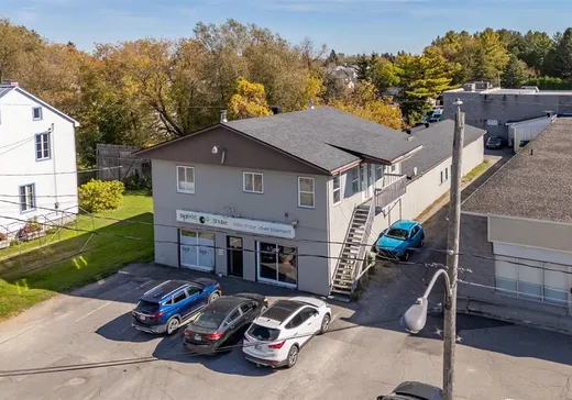 Commercial Property for Sale - 316-320 Rue du Collège, Saint-Marc-des-Carrières, G0A 4B0