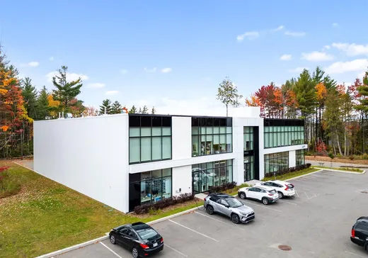 Industrial Building for Sale - 1499 Boul. Michèle-Bohec, Blainville, J7C 0Y4