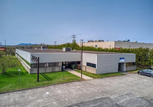 Propriété commerciale à vendre - 3700 Rue Laval, Lac-Mégantic, G6B 1A4