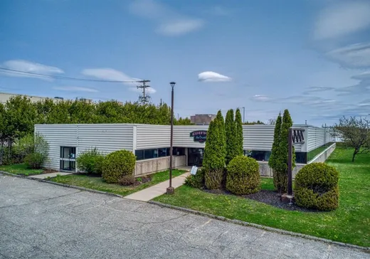 Propriété commerciale à vendre - 3700 Rue Laval, Lac-Mégantic, G6B 1A4