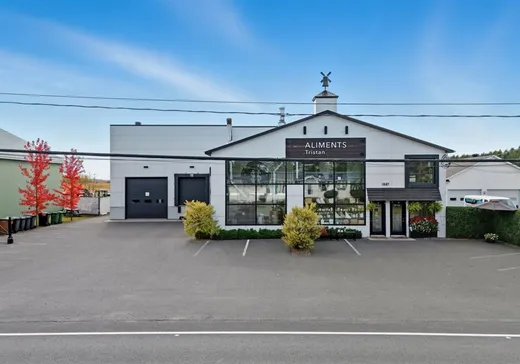 Propriété commerciale à vendre - 1887 Boul. St-Joseph O., Drummondville, J2B8A8