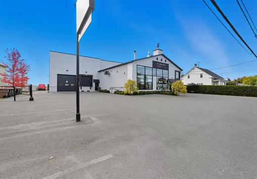 Propriété commerciale à vendre - 1887 Boul. St-Joseph O., Drummondville, J2B 8A8