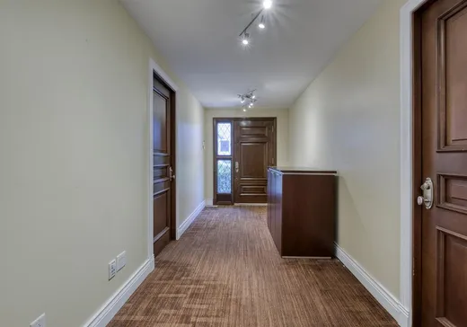 Propriété commerciale à vendre - 4008 Boul. St-Martin O., Laval (Chomedey), H7T 3B8