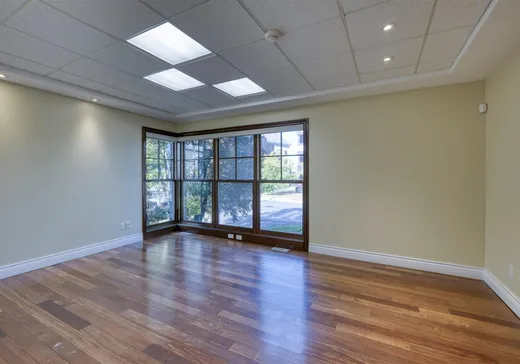 Propriété commerciale à vendre - 4008 Boul. St-Martin O., Laval (Chomedey), H7T 3B8