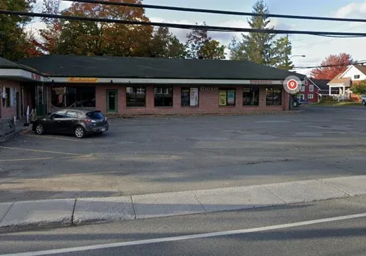 Propriété commerciale à vendre - 905 Rue Principale, Saint-Hyacinthe, J0E 1Z0
