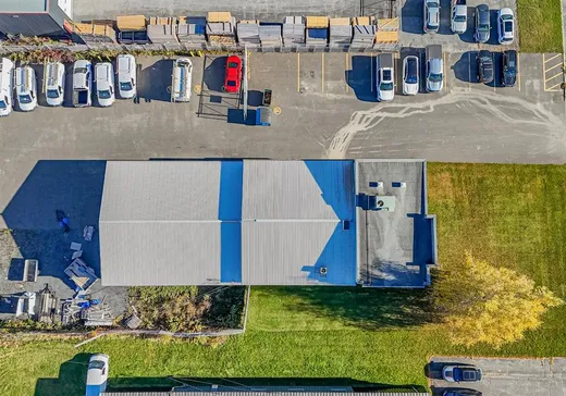Bâtiment Industriel à vendre - 2420 Rue Sigouin, Drummondville, J2C 5Z4