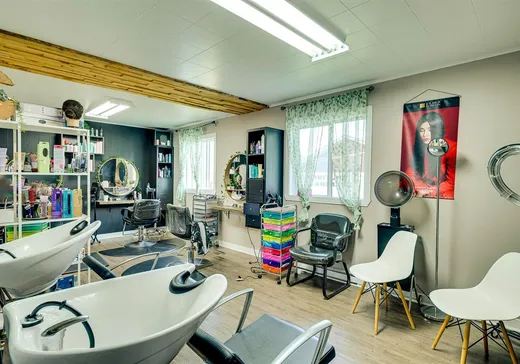 Propriété commerciale à vendre - 626 Mtée Masson, Saint-Jérôme, J5J 2P6