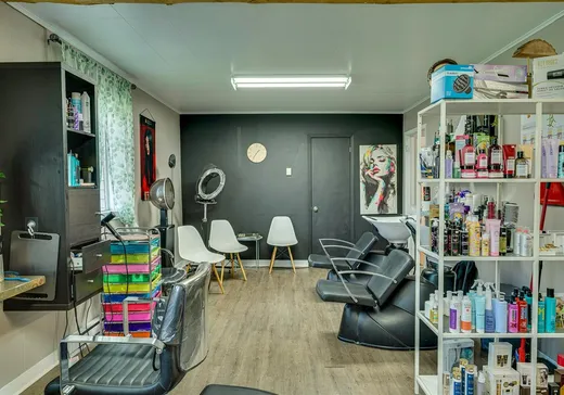 Propriété commerciale à vendre - 626 Mtée Masson, Saint-Jérôme, J5J 2P6