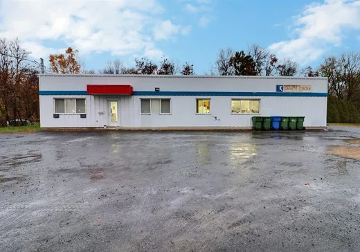 Propriété commerciale à vendre - 5938 Rue Principale, Sainte-Croix, G0S 2H0