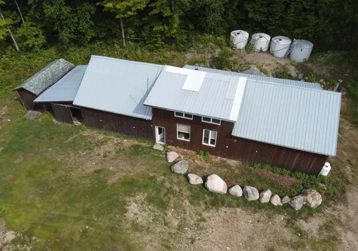 Propriété commerciale à vendre - 199 Ch. de la Baie-Noire, Maniwaki, J9E3A8