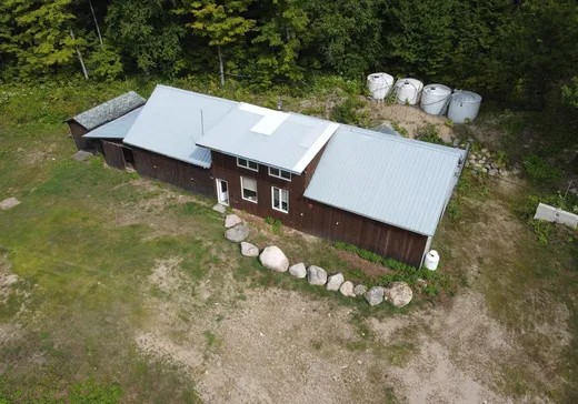 Propriété commerciale à vendre - 199 Ch. de la Baie-Noire, Maniwaki, J9E 3A8