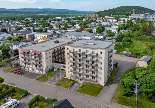 Propriété commerciale à vendre - 712-712B Av. Painchaud, La Pocatière, G0R1Z0