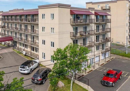 Propriété commerciale à vendre - 712-712B Av. Painchaud, La Pocatière, G0R 1Z0