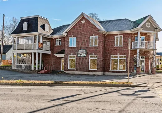 Propriété commerciale à vendre - 885-889 Rue Child, Coaticook, J1A 2C8