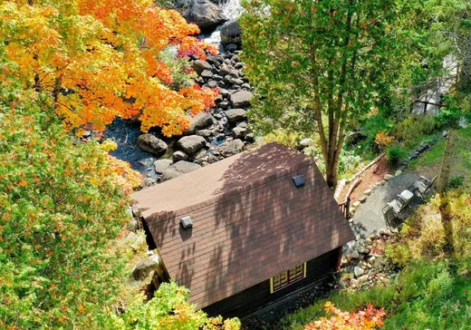 Propriété commerciale à vendre - 2322-2334 Boul. de Ste-Adèle, Sainte-Adèle, J8B 2N5