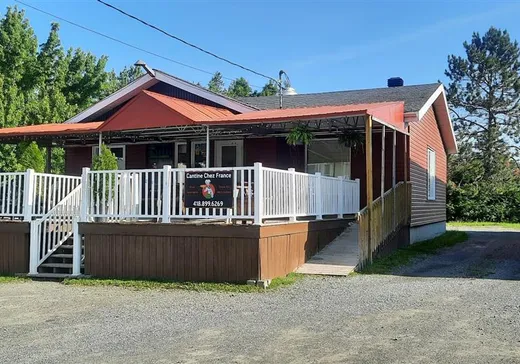 Propriété commerciale à vendre - 2383 Rue Commerciale S., Témiscouata-sur-le-Lac, G0L 1X0