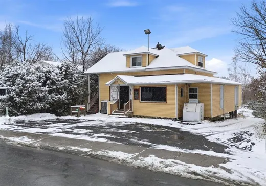 Propriété commerciale à vendre - 365-369 Rue Merry N., Magog, J1X 2G4