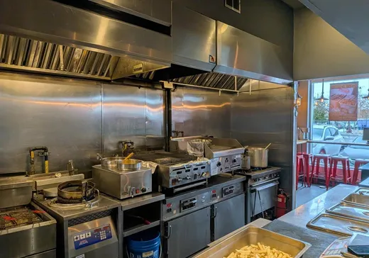 Propriété commerciale à vendre - 4720 Boul. St-Jean, Montréal (Pierrefonds-Roxborro), H9H 4B2