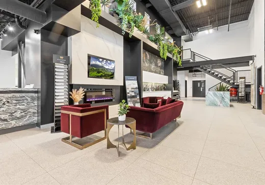 Bâtiment Industriel à vendre - 1850 Boul. Dagenais O., Laval (Chomedey), H7L 5C7