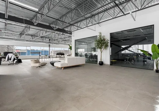 Propriété commerciale à vendre - 17990 Rue des Gouverneurs, App. 101, Mirabel, J7J 2J5