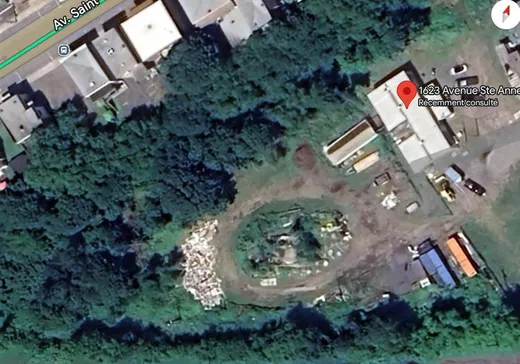 Propriété commerciale à vendre - 1623 Av. Ste-Anne, Shawinigan, G9N 2C8