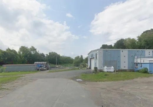 Propriété commerciale à vendre - 1623 Av. Ste-Anne, Shawinigan, G9N 2C8