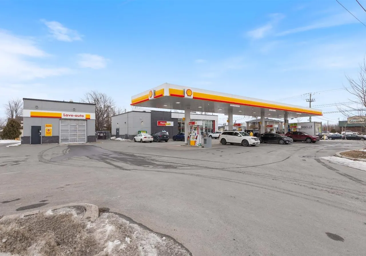 1130 Boul. Monseigneur-Langlois — photo 2