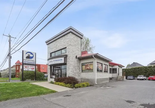 Propriété commerciale à vendre - 467 Boul. St-Luc, Candiac, J5R 6P1