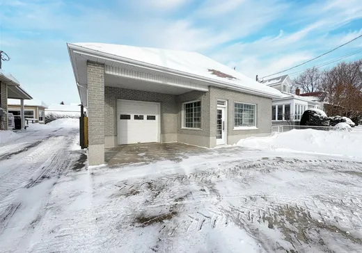 Propriété commerciale à vendre - 775-775B Boul. St-Charles, Drummondville, J2C 4Y7