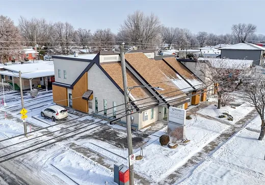 Propriété commerciale à vendre - 1730 Boul. Laurier E., Saint-Hyacinthe, J2T1K5