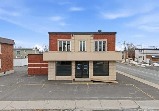 Propriété commerciale à vendre - 796 Rue St-Pierre, Drummondville, J2C 3X1