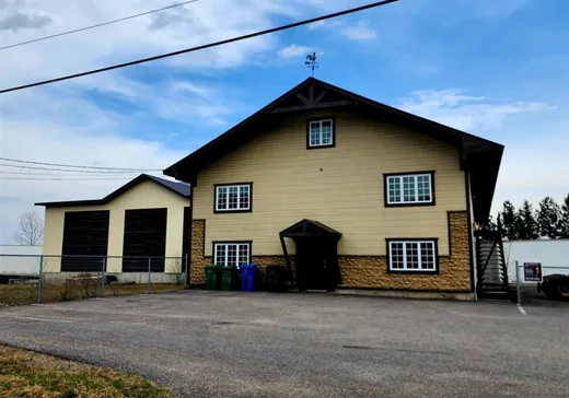Propriété commerciale à vendre - 2600 Ch. de la Lièvre N., Mont-Laurier, J9L3G3