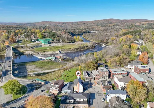 Commercial Property for Sale - 28 Rue Angus N., East Angus, J0B 1R0