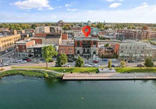 Propriété commerciale à vendre - 261 Rue Victoria, Salaberry-de-Valleyfield, J6T 1A9