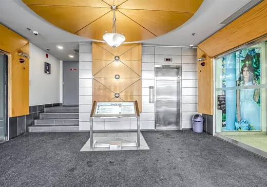 Condo Commercial à vendre - 400 Boul. Curé-Labelle, App. 400, Laval (Chomedey), H7V 2S7