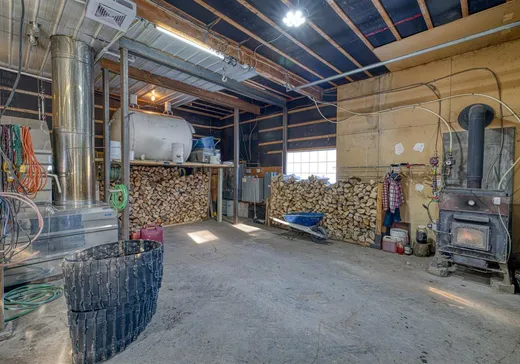 Commercial Property for Sale - 1545 Rue Henri, Val-Alain, G0S 3H0