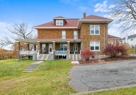 Propriété commerciale à vendre - 680Z Av. St-Jean, Sainte-Marie, G6E 1G6