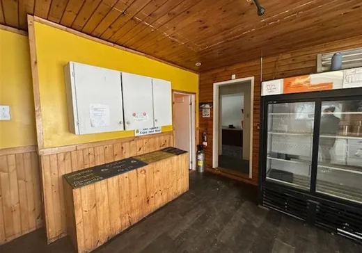 Propriété commerciale à vendre - 3 Ch. Esprit, Mansfield-et-Pontefract, J0X 1R0