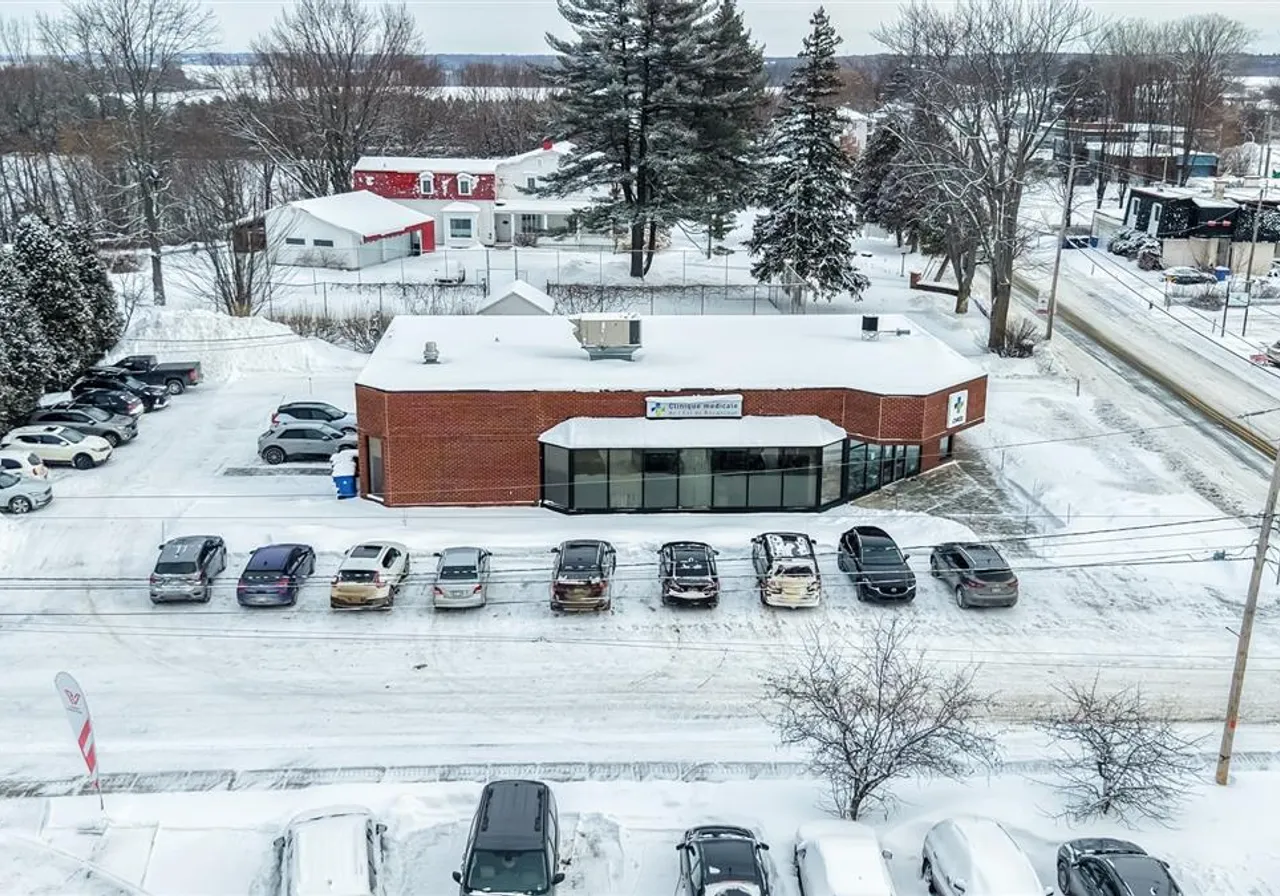 1600 Boul. Bécancour — photo 2