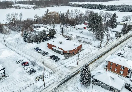 Propriété commerciale à vendre - 1600 Boul. Bécancour, Bécancour, G9H 3T9