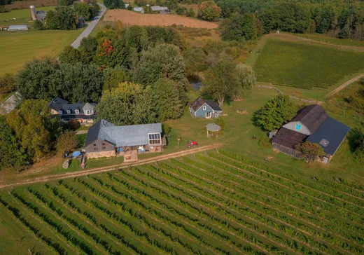 Farm for Sale - 1050 Ch. Dutch, St-Armand, J0J 1T0