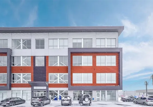 Propriété commerciale à vendre - 4704 Rue Louis-B.-Mayer, Laval (Fabreville), H7P 0L9